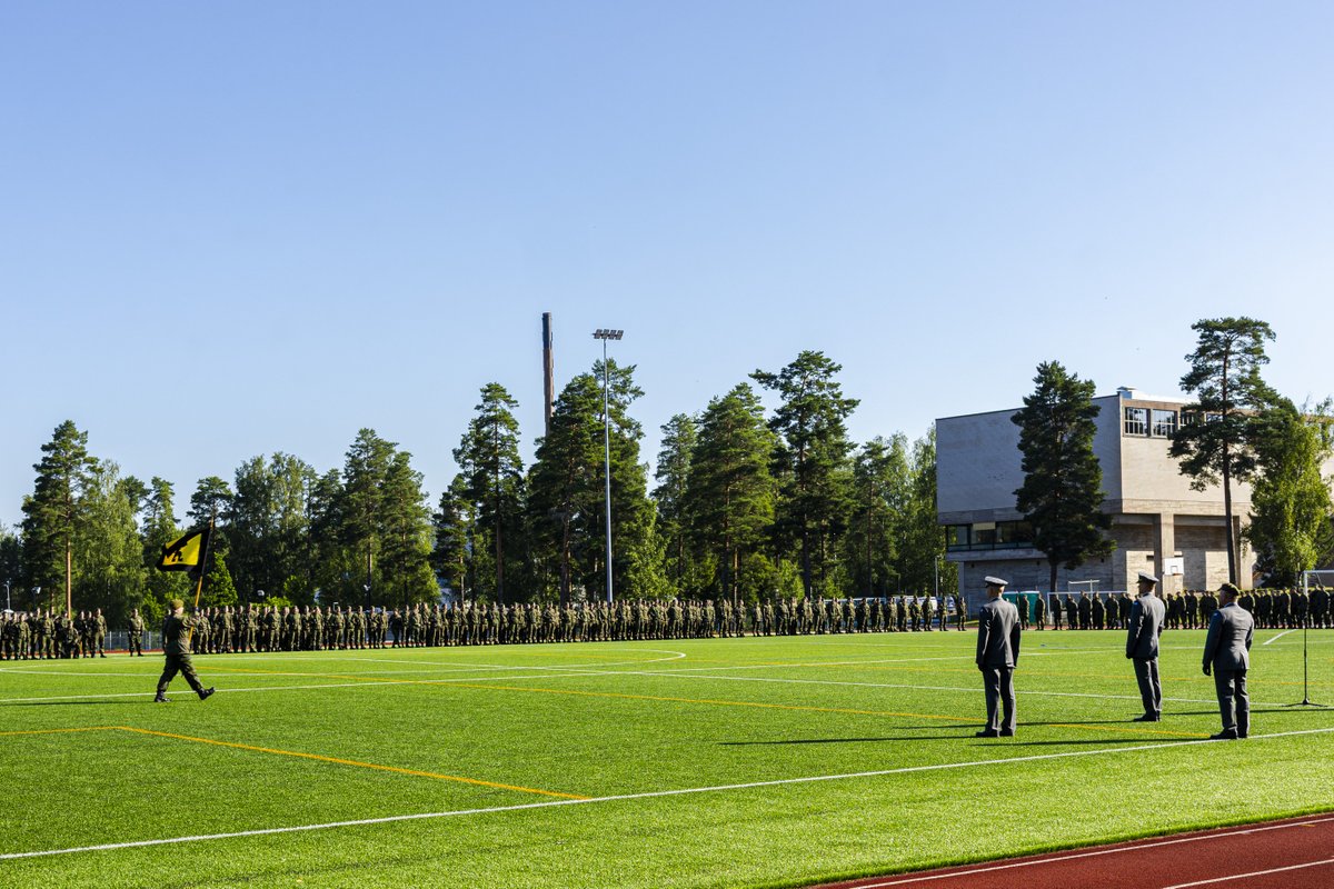 PorinPR's tweet image. Säkylässä oli tänään tuplasti syytä juhlaan!
Satakunnan pioneeri- ja viestipataljoonan komentaja evl Aleksi Punnala luovutti tehtävänsä seuraajalleen evl Petteri Viitaselle. Samalla juhlistettiin pioneeriaselajin vuosi- ja perinnepäivää.
#porpr