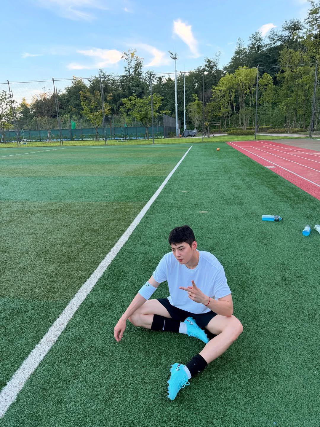 군입대 앞두고 머리 민 차은우 | 인스티즈