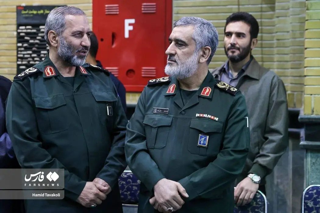 Pakniyat__'s tweet image. سـ.ـردار موسوی، فـ.ـرمانده نیروی هوافضای سـ..ـپـ ـاه: اتحاد، همدلی و وحدت مردم ایران در خنثیسازی توطـ..ـئه دشـ..ـمنان مایه آبرو و غرور ملی است...
ببینید نـ ـظامیان ما در این شرایط حساس روی صحبتشون با چه کسانی هست....
بدور از تعصب قضاوت کنید
#جنگی_که_بردیم
#ایران_قوی