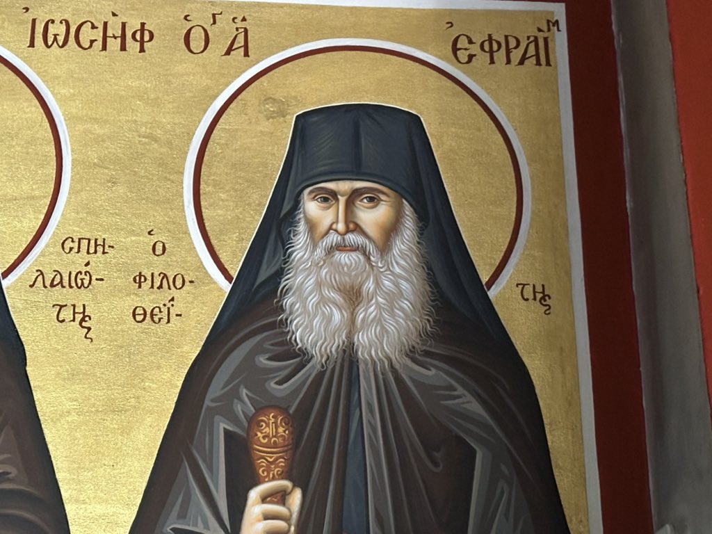 uncreated_light's tweet image. When Elder Ephraim of Arizona gets canonized he will be the first saint we have pictures of in Walmart.
As an American this would feel surreal.