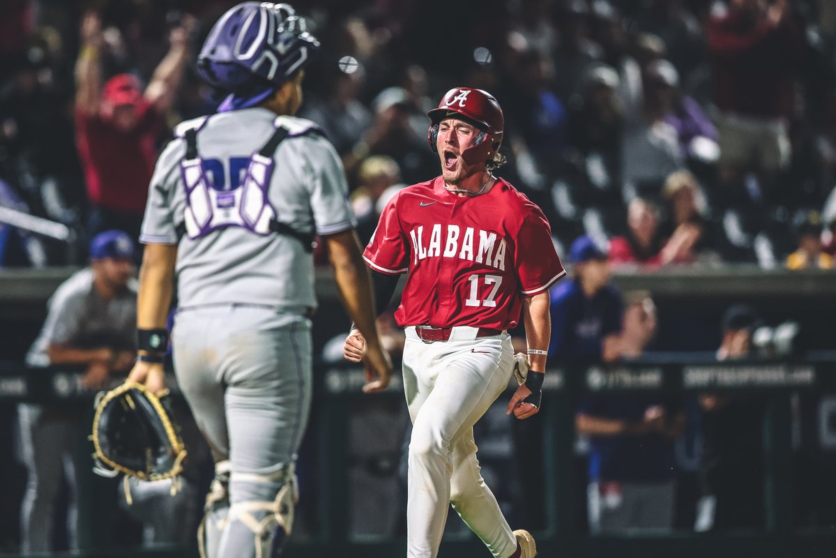 AlabamaBSB's tweet image. Happy birthday, Will!

@willplattner I #RollTide