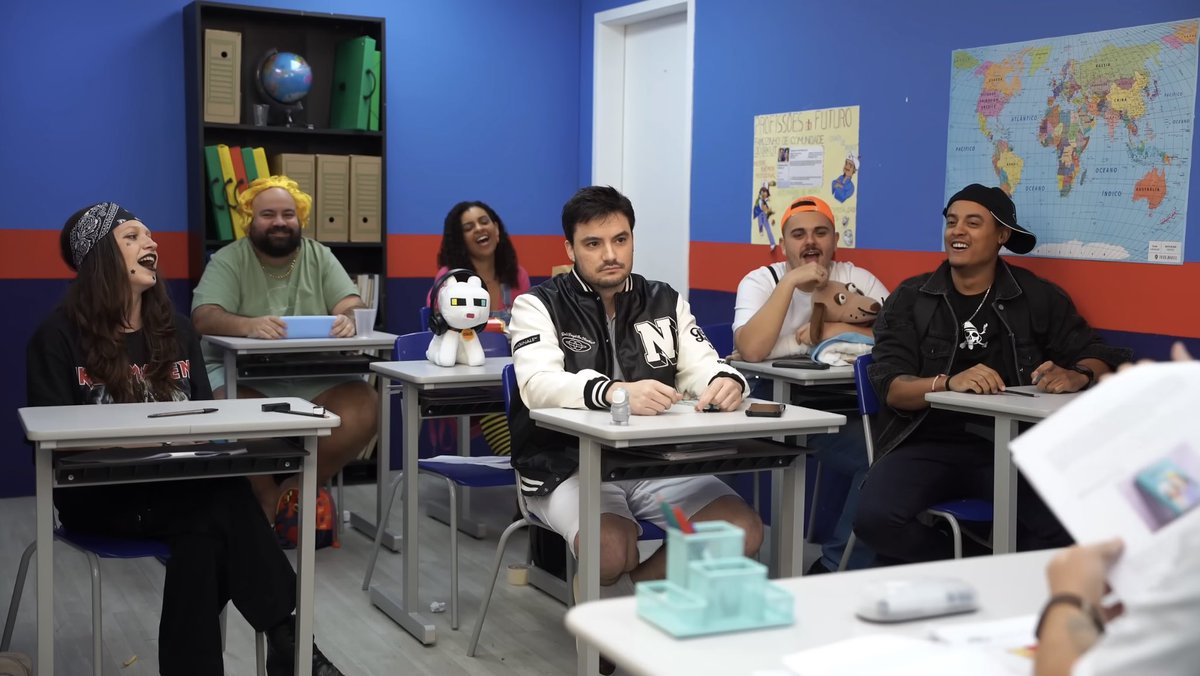 netolaboficial's tweet image. É um absurdo se você não estiver almoçando agora com a gente NO DIA QUE O CANAL VOLTOU! 😠