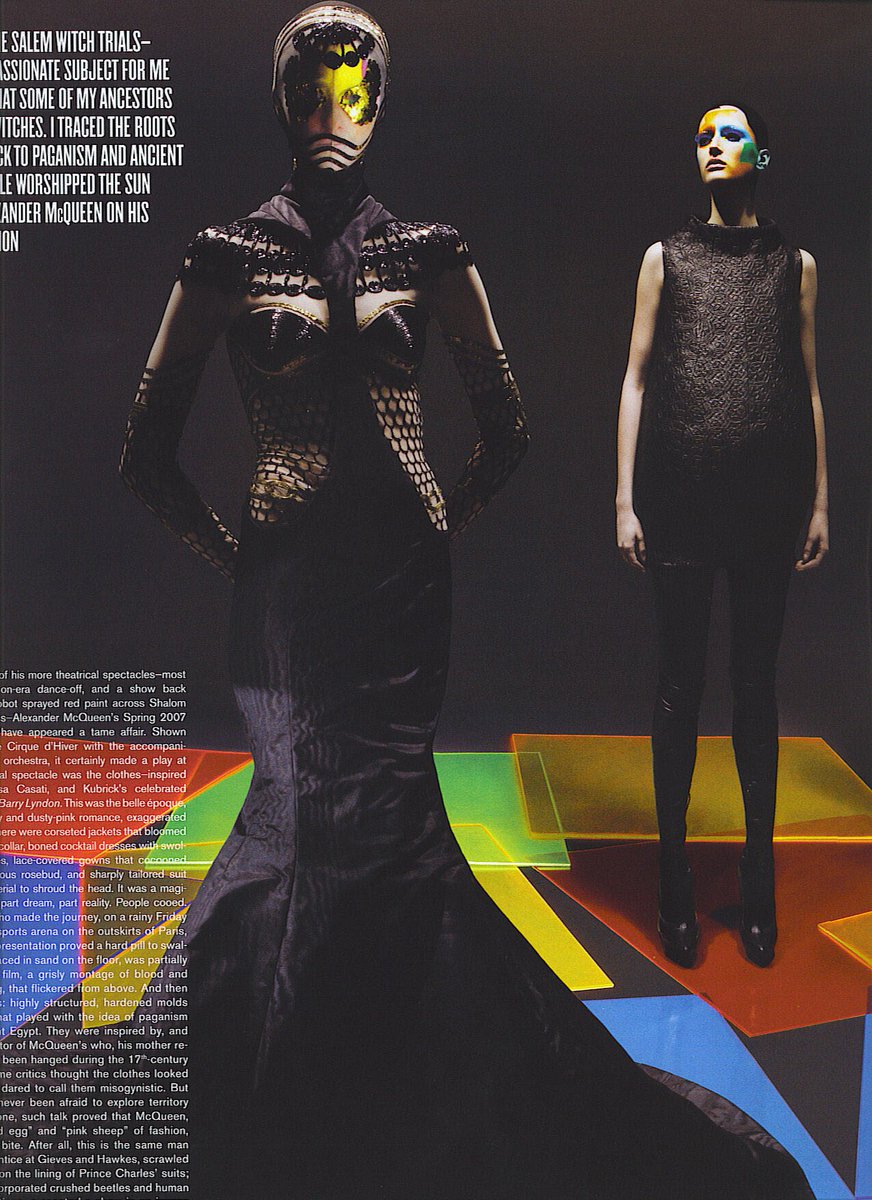 LaModeUnknown's tweet image. ✨Long Live McQueen✨ editorial in the lens of Richard Burbridge for V Magazine #47, Summer 2007.🪡