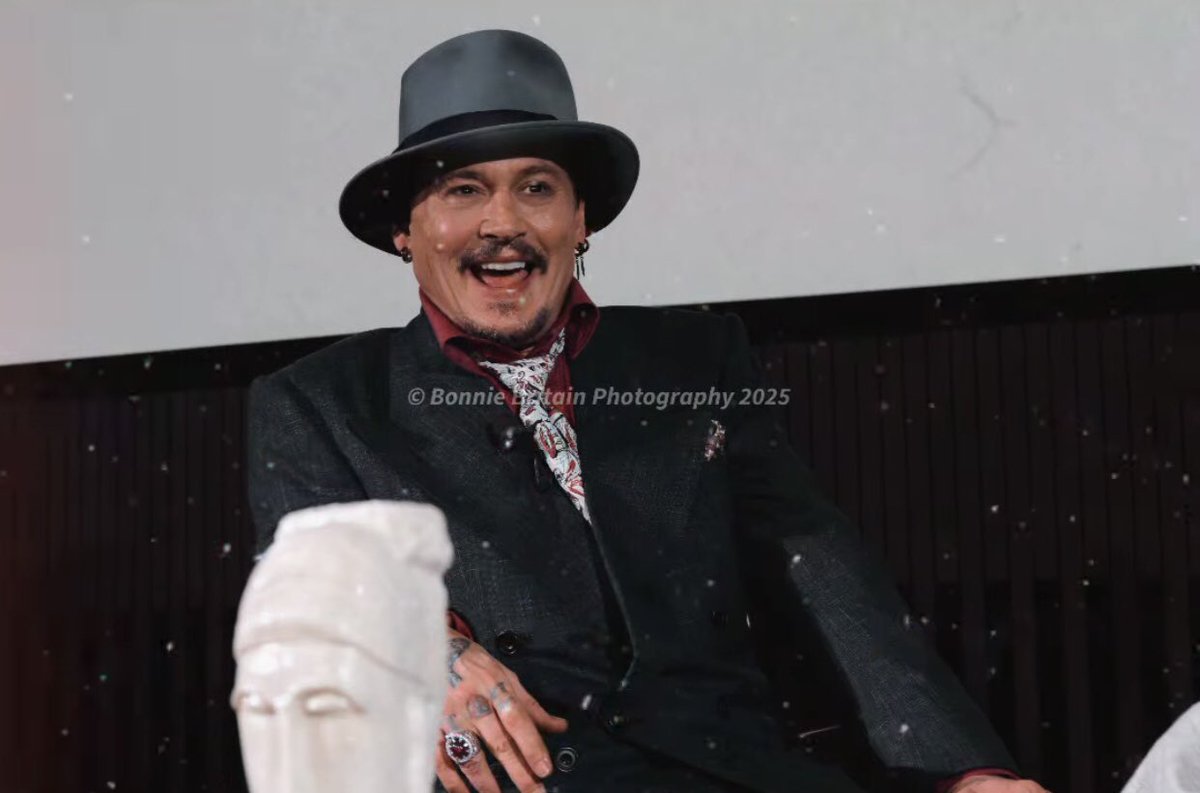 jrcdaisy's tweet image. Favorite recent Johnny pics!