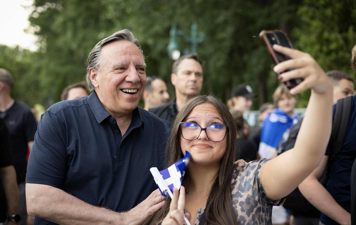 libremediaqc's tweet image. Après deux mandats, François Legault laissera un Québec plus dépendant d’Ottawa et affaibli sur tous les plans. En ayant renié la troisième voie, il aura compromis l’un des seuls leviers encore crédibles et efficaces du nationalisme québécois.
➡️libre-media.com/2025/07/21/fra…