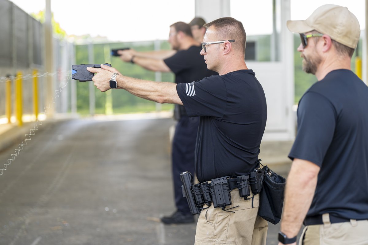 CBPLESCXD's tweet image. LESC's Less-Lethal Instructor Training Program (LLITP) class 2508 learn how to instruct others on the proper use of @CBP's authorized less-lethal devices, including the Taser, and will be relied upon to train others on these important tools after graduating LLITP. #LearnAboutLESC