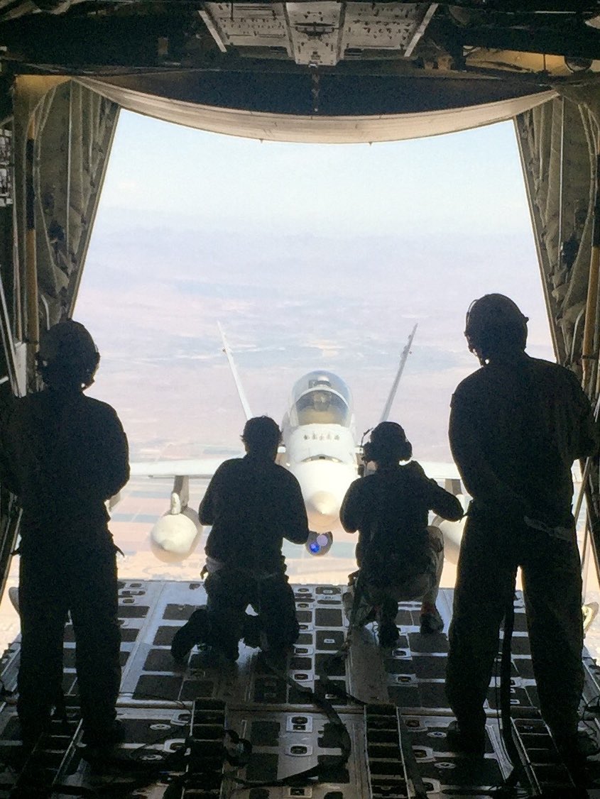 Combat_learjet's tweet image. Another shot from my Marine buddy. That hornet is definitely tailgating 🤣🤣