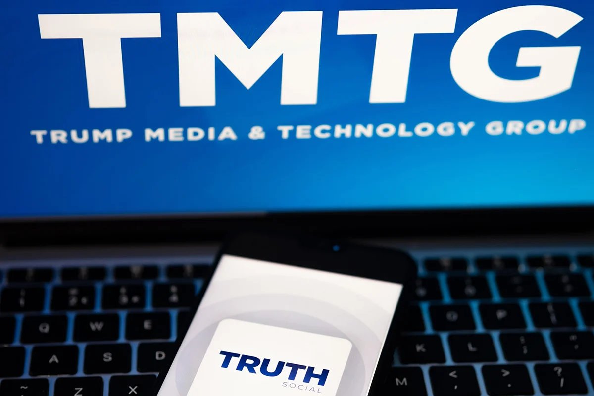 REXShares's tweet image. Trump Media, $DJT, announced today it has accumulated $2B in $BTC as part of its treasury strategy. 🏦
Two-thirds of its liquid assets now sit in $BTC and related securities—with plans to keep buying.