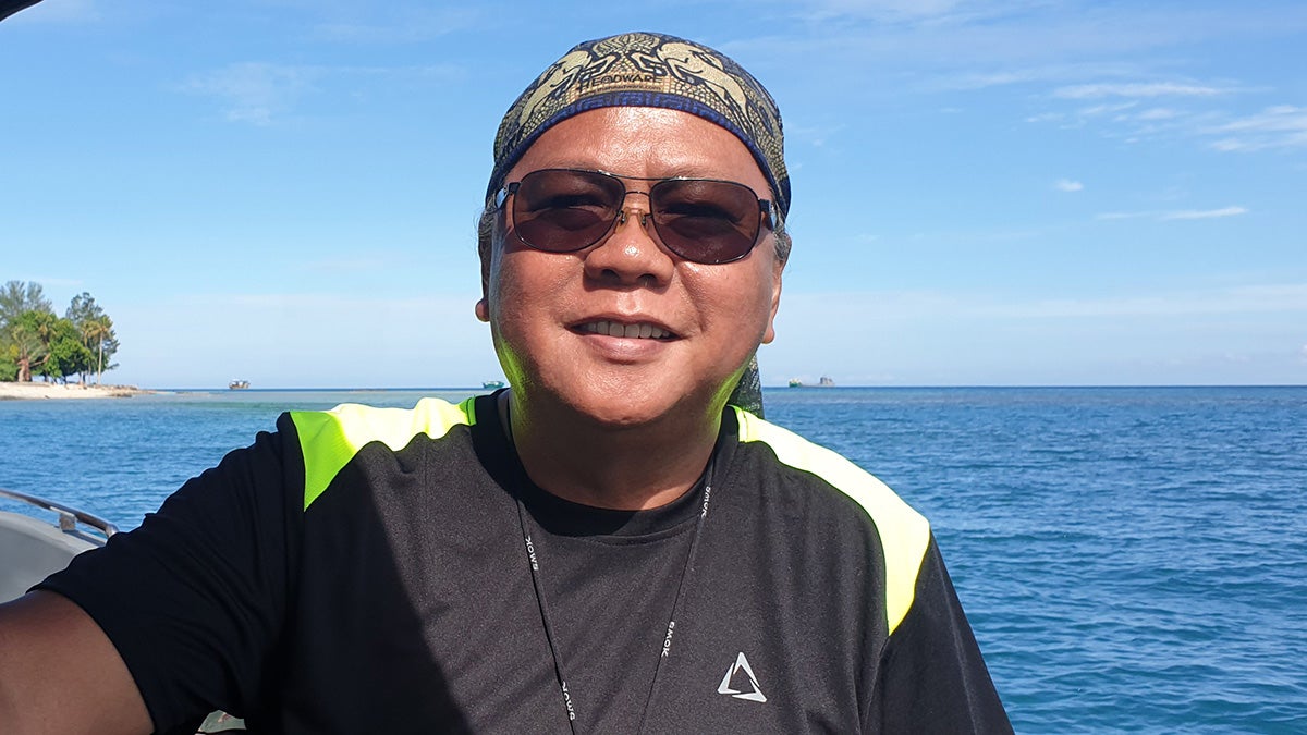 theGEF's tweet image. What life lessons has environmental work taught Romeo Trono? Conservation work is intergenerational. For him, success means seeing the next generation carry forward the work he helped start. Read his #GEFvoices interview: wrld.bg/vH4o50WqNVO