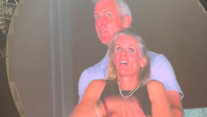 US tech CEO Andy Byron placed on leave after viral Coldplay concert video triggers internet frenzy and formal company investigation. More updates from Astronomer coming soon.  abc.net.au/news/2025-07-1…