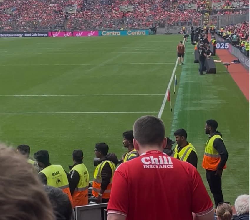hermannkelly's tweet image. A few years ago, the @officialgaa soothed residents close to @CrokePark with promise of security jobs for locals.
Now it looks like most of security are foreign non- Irish nationals. Croke Park should be showcase of our national games not our demographic Replacement.
Many of…