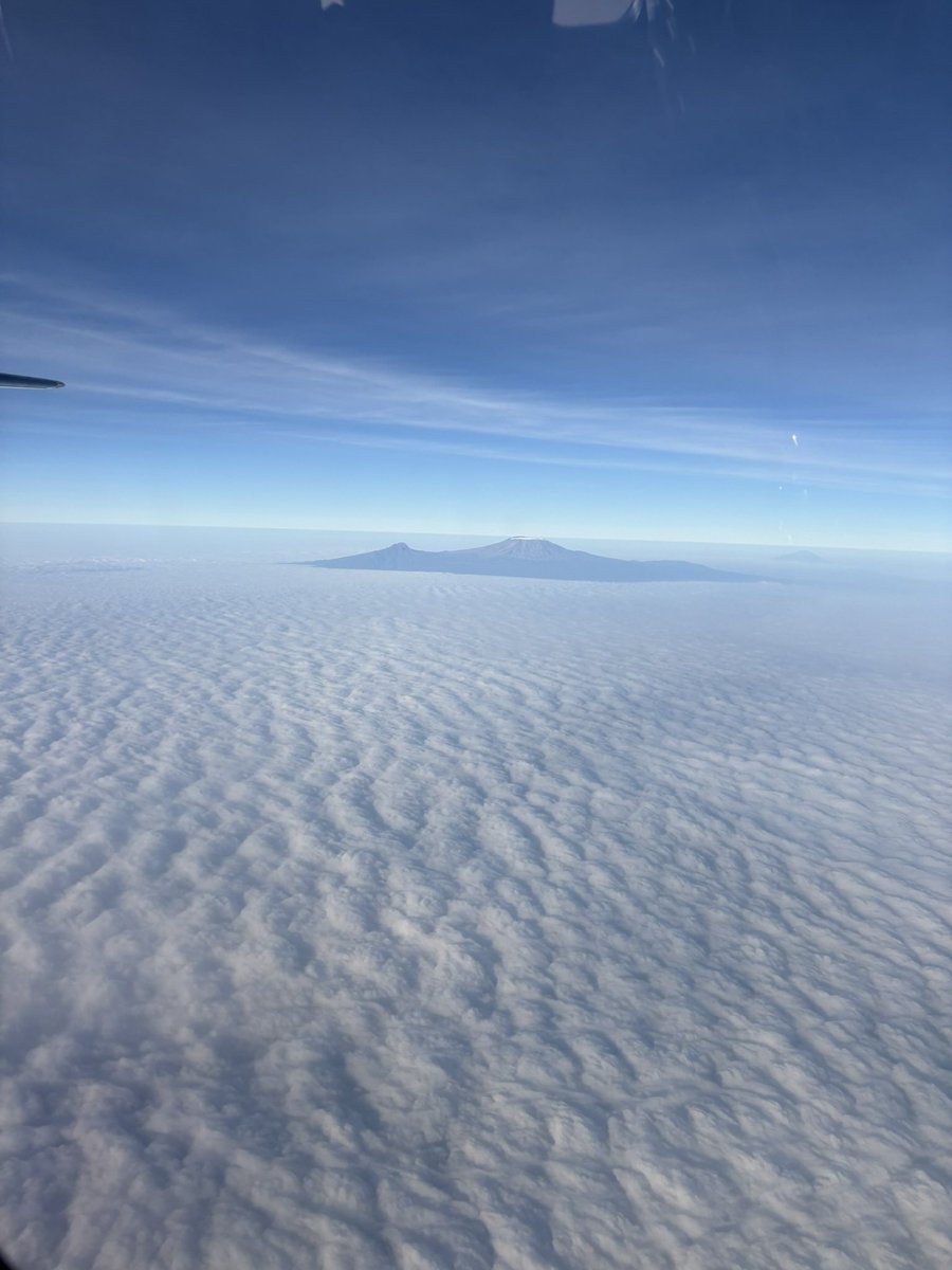 The beauty of Kilimanjaro this morning! #kilimanjaro #Tanzania