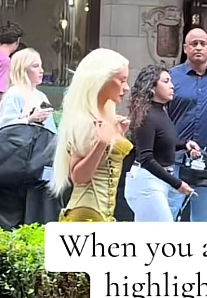 BICONlC's tweet image. Xtina wearing her iconic 2003 Versace campaign dress in London for a photoshoot