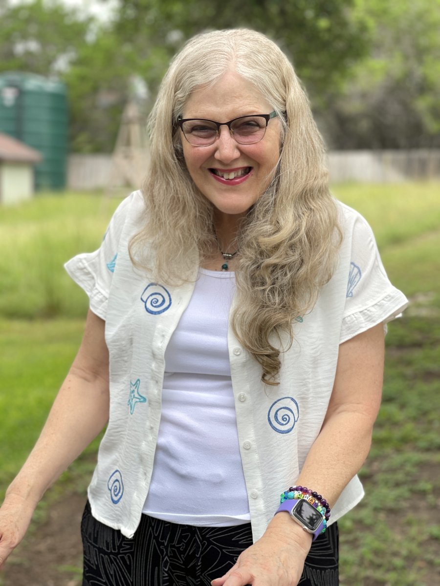 It's a beautiful thing when you need a new author photo &amp; hubs is a professional photographer. From request to photos about 1.5 hours (&amp; free 😂🤣). Ignoring my squint &amp; hunch, which background is better. Hubs likes windblown hair . . . .