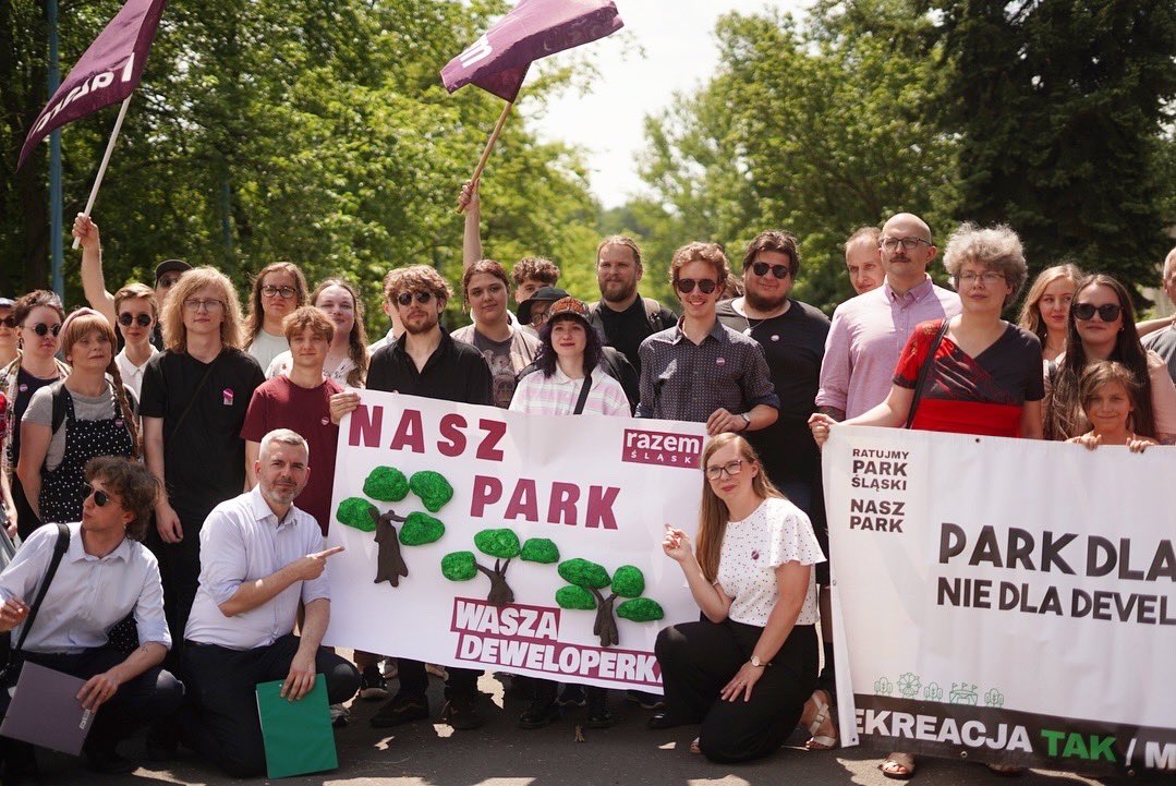partiarazem's tweet image. ✊ W obronie Parku Śląskiego!
Po jednej stronie są mieszkańcy regionu, którzy chcą korzystać z Parku Śląskiego, którzy chcą, żeby ich komfort życia był zachowany. Po drugiej stronie są agresywni deweloperzy, którzy chcą ten zielony teren zabudować mieszkaniami bądź udawanym…