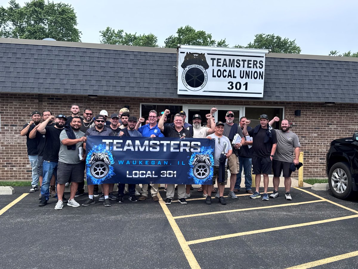 Teamsters's tweet image. Drivers at Lakeshore Recycling Services (LRS) in Wauconda, Ill., represented by Teamsters Local 301, have voted to ratify their first Teamsters contract. The union agreement secures strong wage increases, enhanced benefits, and greater job security.

LRS drivers provide essential…