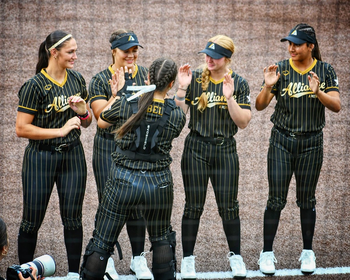 fabela_kaiya's tweet image. Had the best time participating in the @thealliancefp All-Star game and taking the field which such amazing athletes. Beyond grateful for all the support from my @ImpactGoldOrg coaches and teammates. @IG_Jackson18u @byusoftball @allie_schnee @EvoShield
