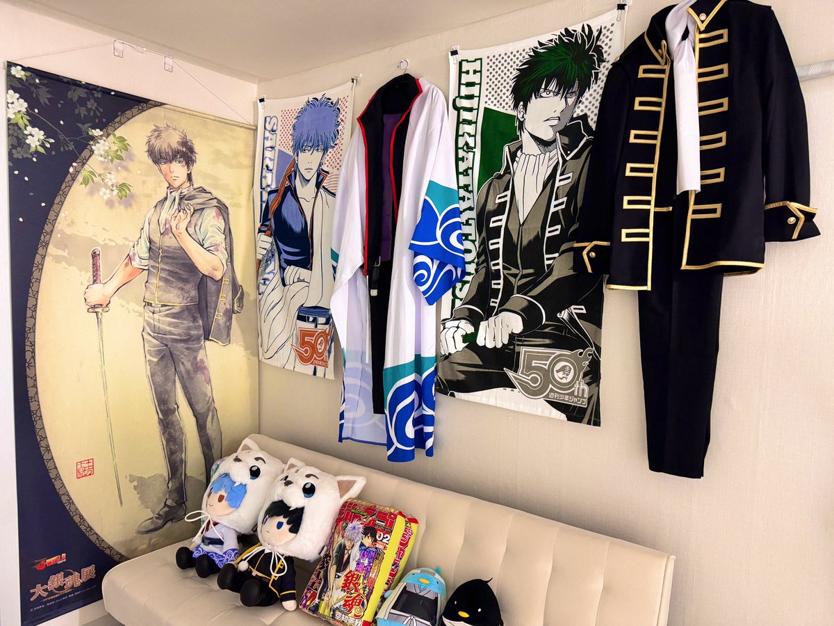 거실벽에 개큰 히자카타상이 생겼읍니다😚