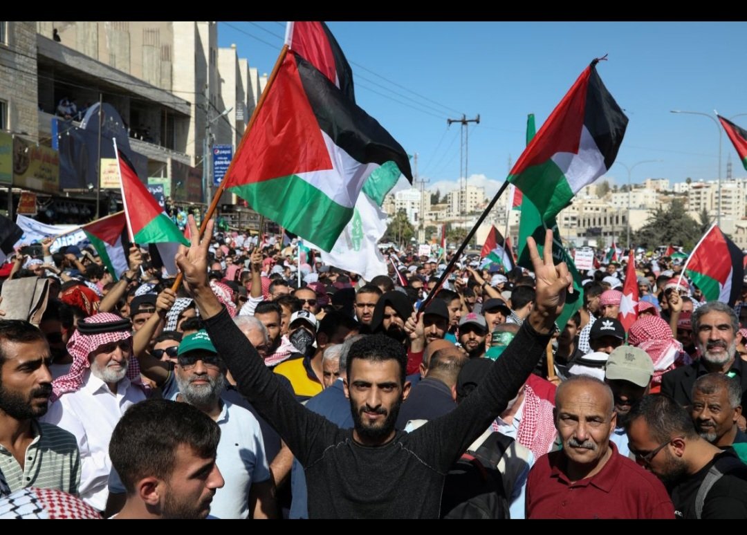 HADIOSMAN122's tweet image. 🕌 Muslim Countries Actively Supporting the Palestinian Cause
🇶🇦 Qatar – The most active supporter with consistent financial, humanitarian, and political aid. Qatar also owns Al Jazeera, a powerful media voice amplifying the Palestinian cause globally.
🇹🇷 Turkey – A strong…