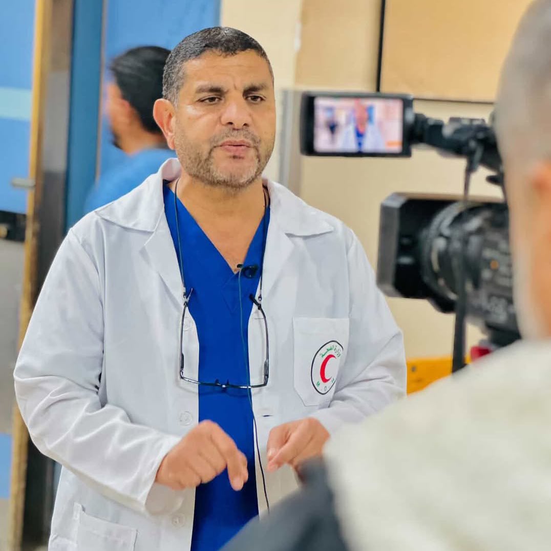 gazanotice's tweet image. 🚨 This shocking crime is being buried in silence:
Today Israeli forces have kidnapped Dr. Marwan Al-Hams Director of Field Hospitals and a respected anaesthesiologist in Gaza.
Doctors are being hunted down, tortured, starved, executed, some raped to death.