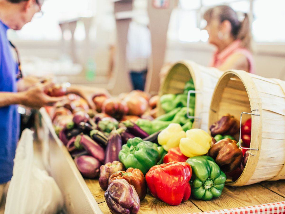 Fresh finds, sweet bites and peak-season produce? Yes, please. Here are 3 of North Carolina’s farmers markets to check out this month:

🍉 Downtown Mebane Farmers Market 
🌽 Cottle Farms in Faison
🍑 Hendersonville Farmers Market

More @VisitNCFarms finds: visitncfarmstoday.com