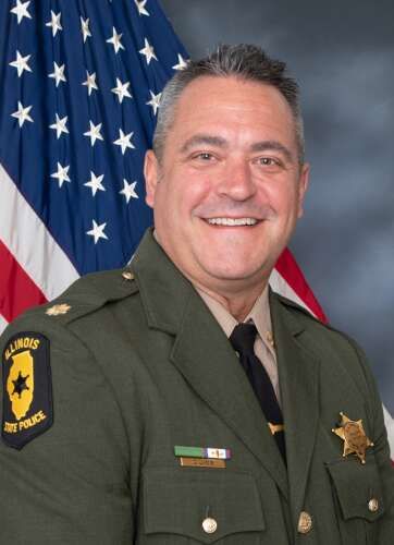 CODAlumni's tweet image. #CODAlumni Daniel J. Likens has been tapped as the city’s next police chief, bringing 30+ years of law enforcement leadership, including with the Illinois State Police. 👏💼

Read more about his path ➡️ buff.ly/4M7FAjp 
#CODProud #AlumniSuccess #LawEnforcementLeadership