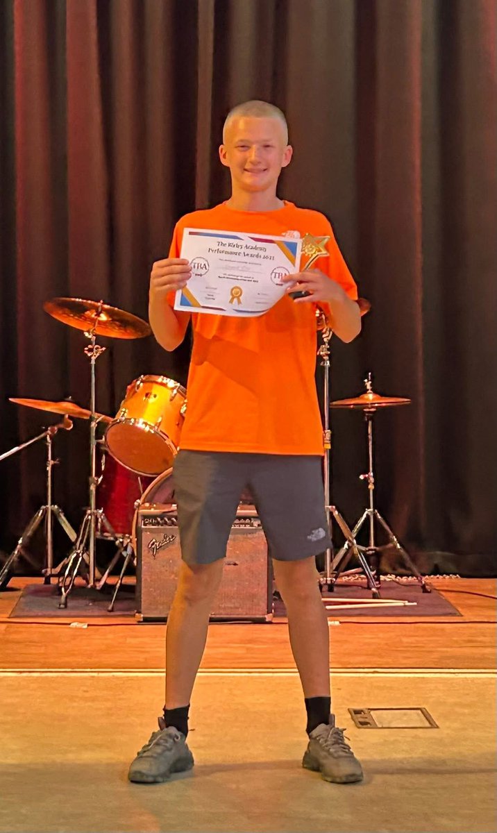 Performance and Awards Evening 2025 🏆
Thursday was TBA’s first Performance and Awards Evening and it couldn’t have gone better! The evening was sold out with 250+ individuals in our audience. We had dance and music performances alongside our awards throughout the evening🕺🏼🎤