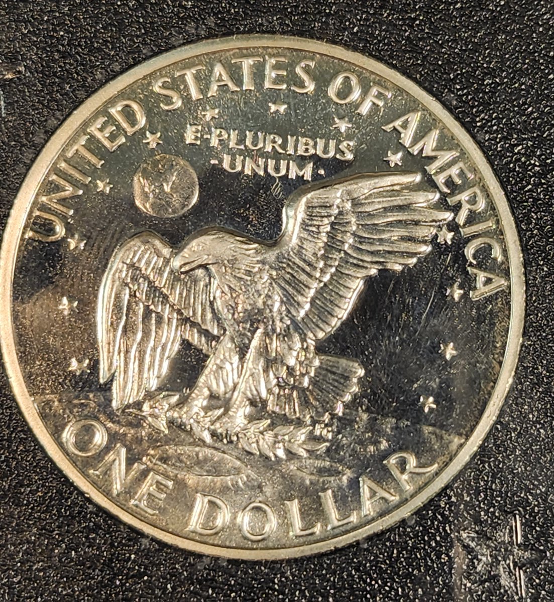 Coin_HuntersLLC's tweet image. This 1971 #IkeDollar shows clear #tripling on the corners of the “T” and “R” in “TRUST”! Found right here in the shop, this beauty marks a major #error discovery — and we’re still buzzing with excitement!
#tripledies like this don’t show up every day! We&apos;re so psyched!!