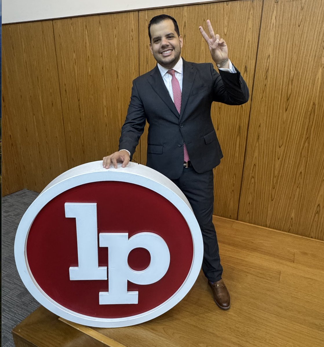 SoyDefensor_'s tweet image. 😃🤓Muy feliz de haber estado en Lima 🇵🇪, participando en el Congreso Latinoamericano en Litigación Penal.
Gracias a Pasión por el Derecho LP - Perú y al Centro de Estudios Socio Jurídicos @CESJUL_.