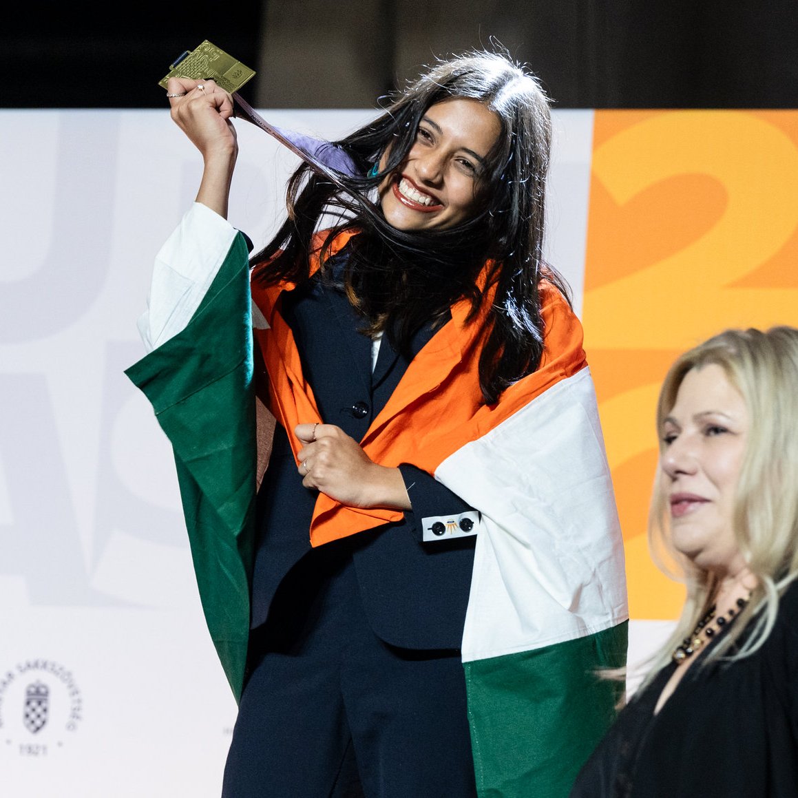 DIVYA HAS CREATED HISTORY WITH THIS! 🤩 

- Second Ever Indian after Humpy to reach the FIDE Women's Chess World Cup Semi Final 💪🔥