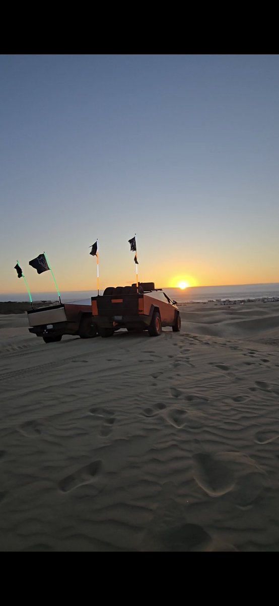 cyberoffroad's tweet image. Life is short just wanted to share this beautiful sunset picture matches perfectly with my truck 😂. You too can enjoy this view of Pismo Beach california, just buy the cybertruck remember tax credit ends soon use my referral code!
ts.la/jerardo43327