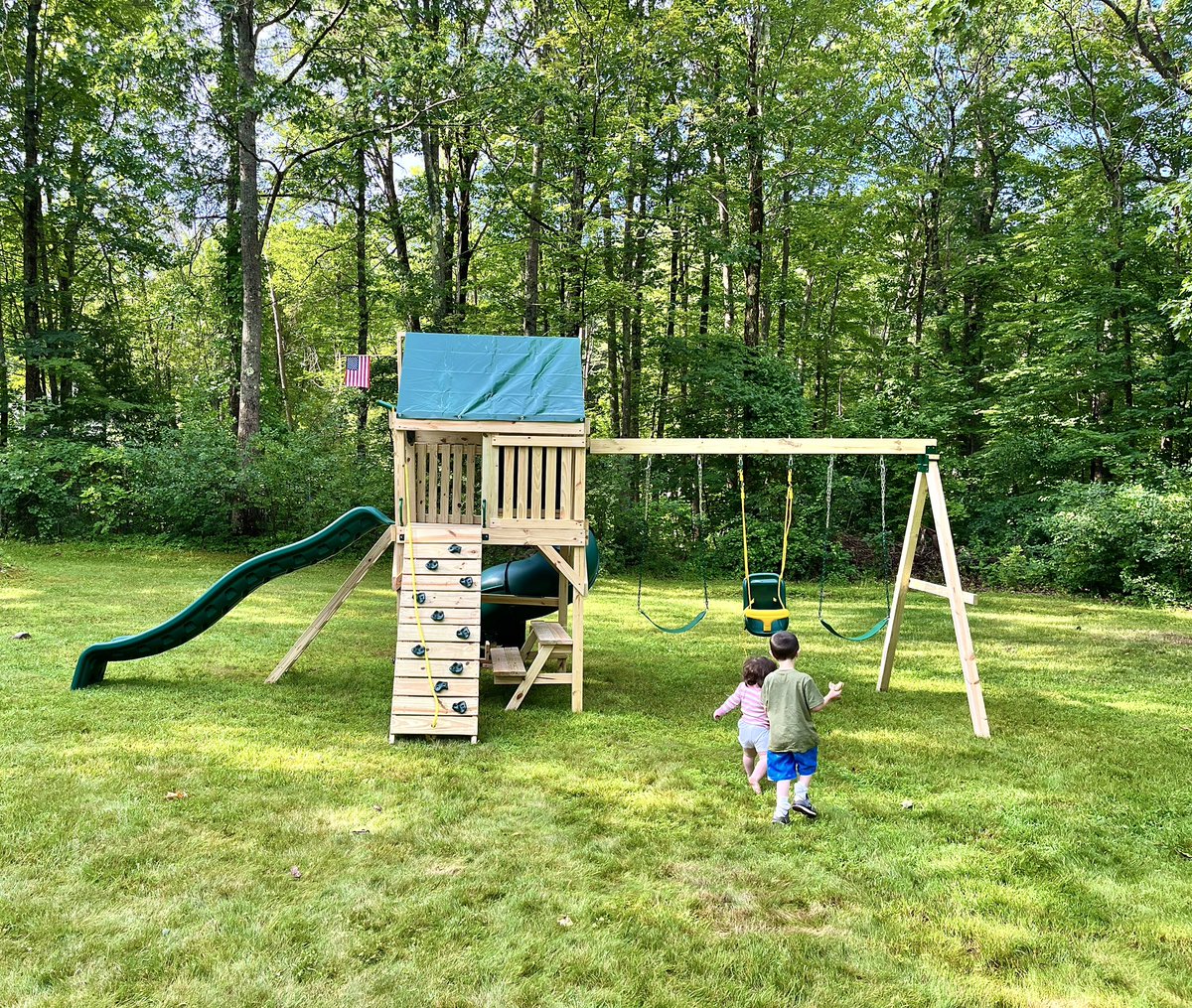 CatholicCharm's tweet image. We just finished putting this together last night, so much research went into finding the perfect one. The quality is amazing and it’s American made of course 🇺🇸 we had breakfast outside this morning and the kids played for hours 🥹