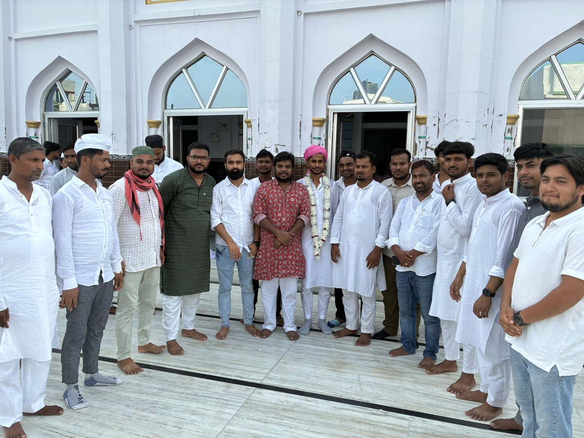 SathiDhananjay's tweet image. बेलागंज में,
संघर्षों के साथी कॉम शेरजहाँ की भतीजी के निकाह में !