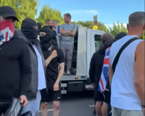 CentralAnti's tweet image. EPPING ARRESTS UPDATE: The total number of far-right arrests since the first protest on Sunday, July 13, is now ten, this includes violent disorder and racially aggravated public order offences.