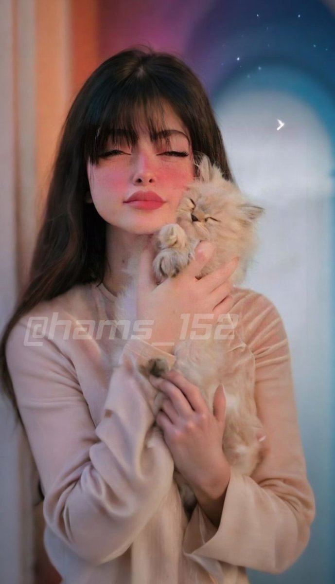 🍃
وقد يأتي على المرء وقت يتخلّى فيه عن كل شيء
ليفوز بنفسه ،
أو بما تبقّى منها بعد أن أهدرها بسوء الإختيارات ..!
🕊
.
.
#علمتني_الحياة
#بس_اقول