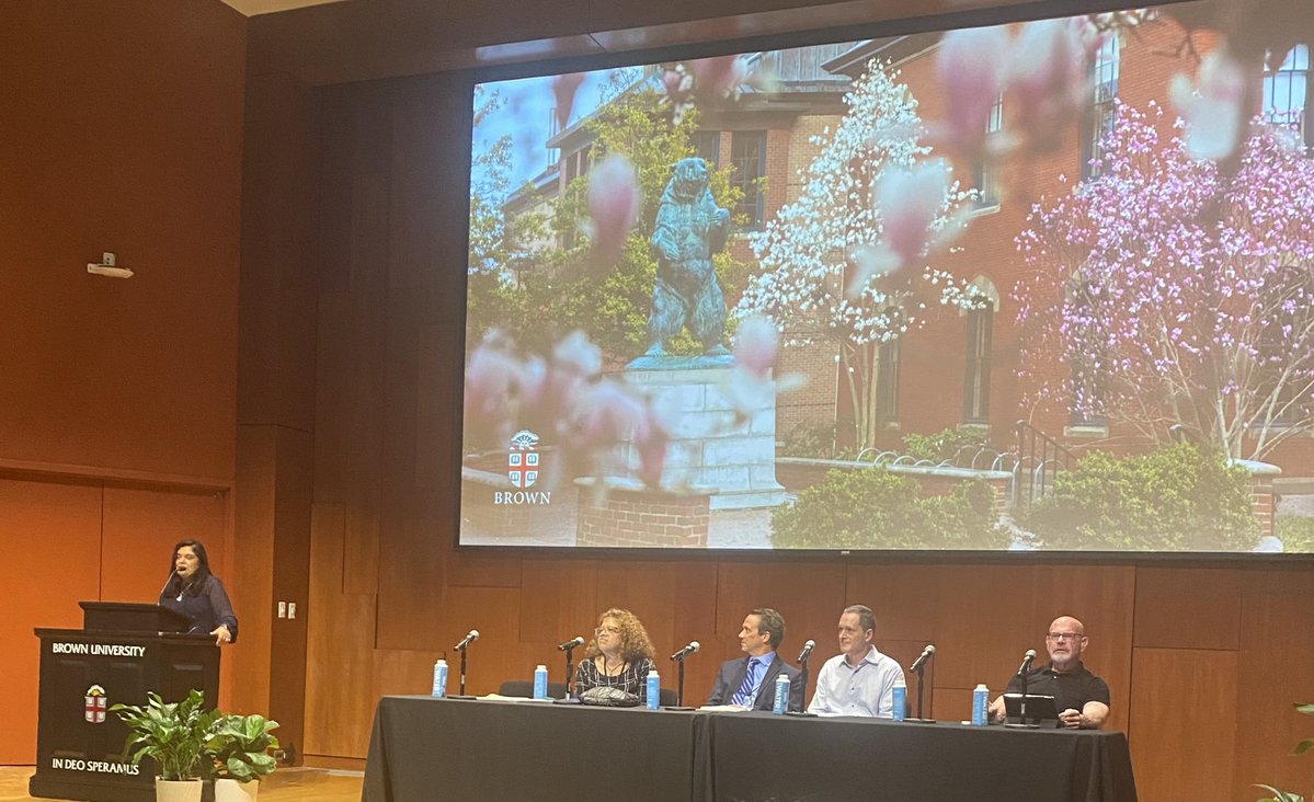 SHEARites's tweet image. The #SHEAR2025 conference is over, but we wanted to highlight some of the great moments of the conference: from the President’s Plenary and Address to the Book Exhibit and Early Career Mentorship Reception. SHEAR would like to thank everyone who attended and participated!
