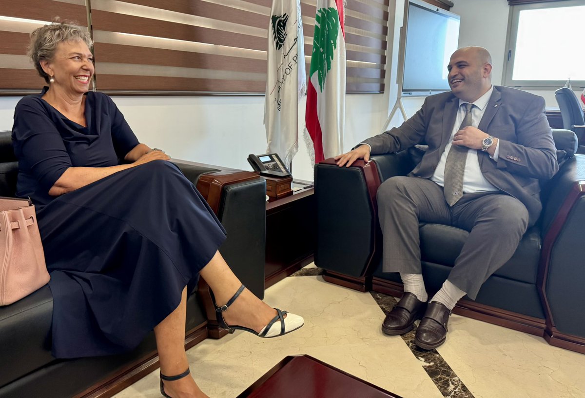 SwissAmbLEB's tweet image. Thank you Minister of Health @RKNassereldine 🇱🇧 for today’s meeting and the exchange on the reforms in the health sector. 🇨🇭remains committed to supporting humanitarian aid in Lebanon.