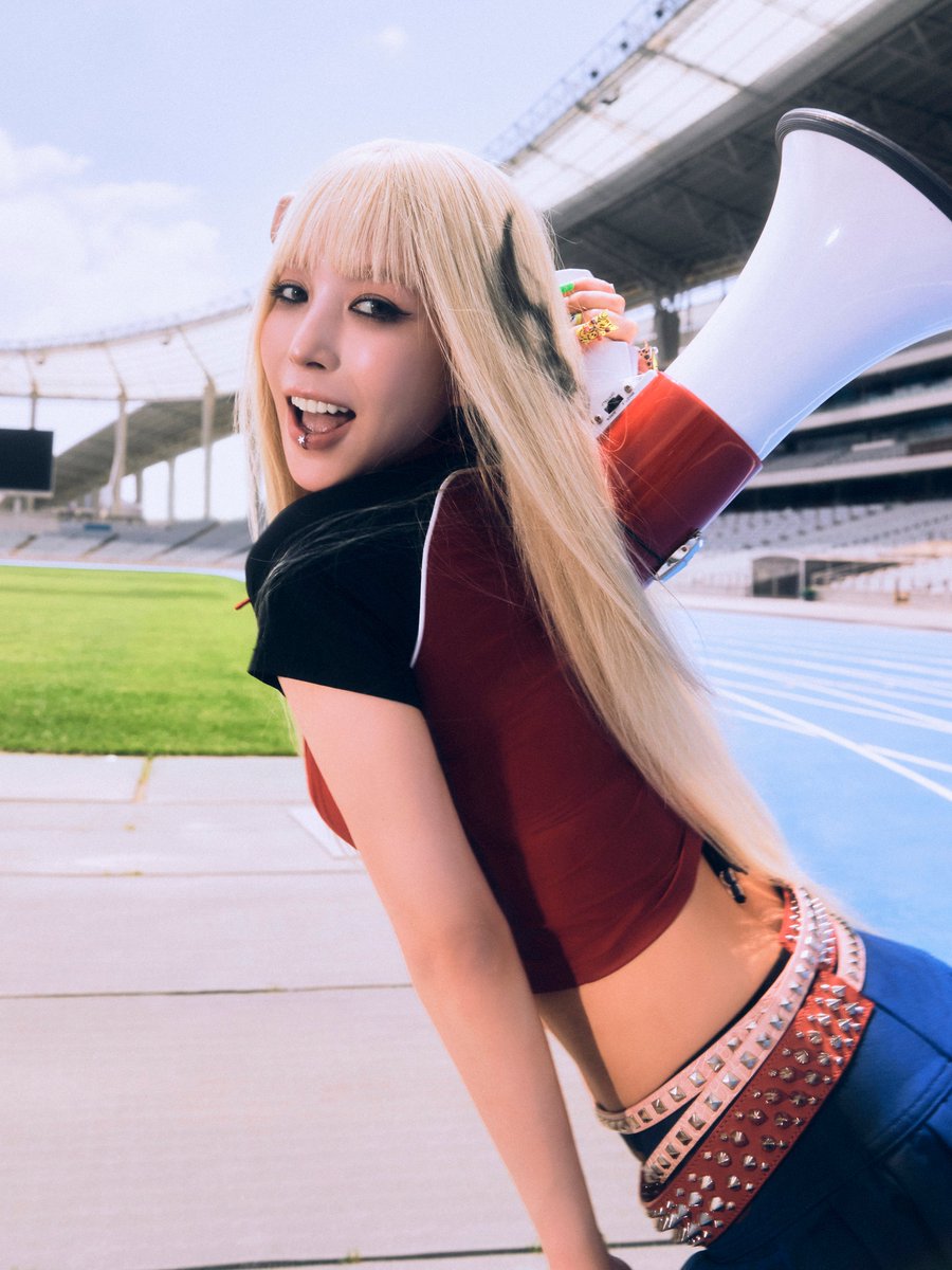 BoA_Official's tweet image. BoA 보아 'Crazier' Teaser Images

BoA 보아 The 11th Album 〖Crazier〗 
➫ 2025.08.04 6PM KST
 
💿 BoA.lnk.to/Crazier

#BoA #보아
#Crazier #BoACrazier