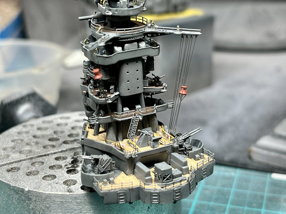 tri_3_'s tweet image. フジミ陸奥、速力標の取り付け。今回は第三戦速の設定です。このワンポイントが映えるんです😁