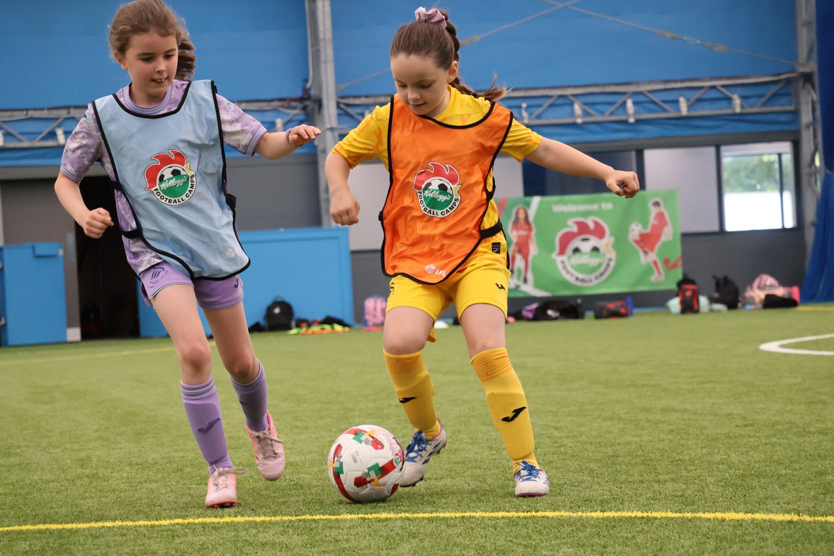 SwansFdn's tweet image. The summer holidays are here and so are #KelloggsFootballCamps 😎
Book now 👉 bit.ly/4kFDeKT