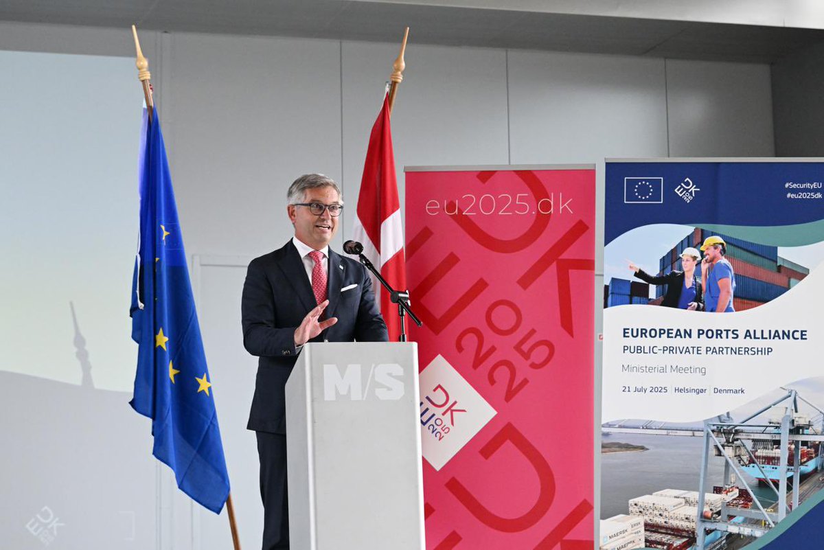 magnusbrunner's tweet image. At today’s second Ministerial Meeting of the EU Ports Alliance, which I co-hosted with the Danish Presidency of the Council, we reaffirm our commitment to securing EU ports against drug trafficking and organised crime.
Criminal networks exploit ports using violence, corruption…
