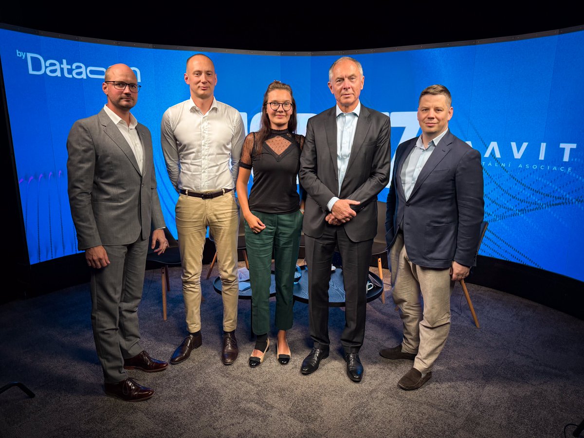 🔍Jak by mělo vypadat financování vývoje a inovací a podpora digitální ekonomiky v Česku a #EU po roce 2027? Díky čemu nám v posledních několika dekádách ukazují Spojené státy v oblasti konkurenceschopnosti záda?📈

Do nového dílu #DigiBuzz s názvem „Financování vývoje a inovací“