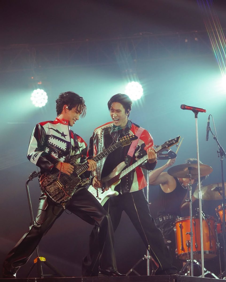 loveticket fourth サイン入セットGeminifourth UNISON SQUARE GARDEN TOUR 2025「Charisma & Princess