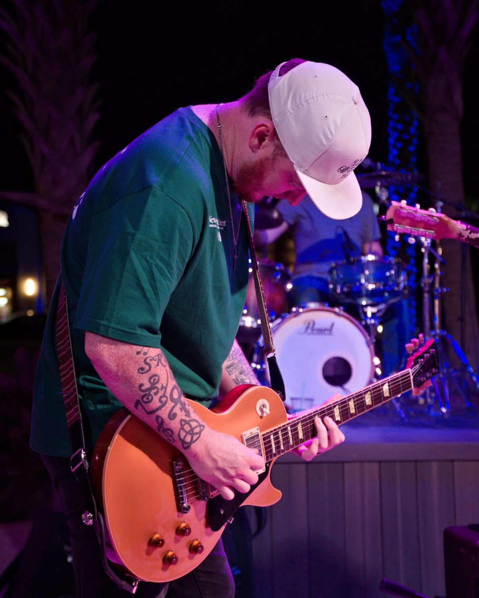 Live music, good vibes, and endless energy — only at Promenade Sunset Walk!

Catch your favorite bands and discover new sounds all summer long.
