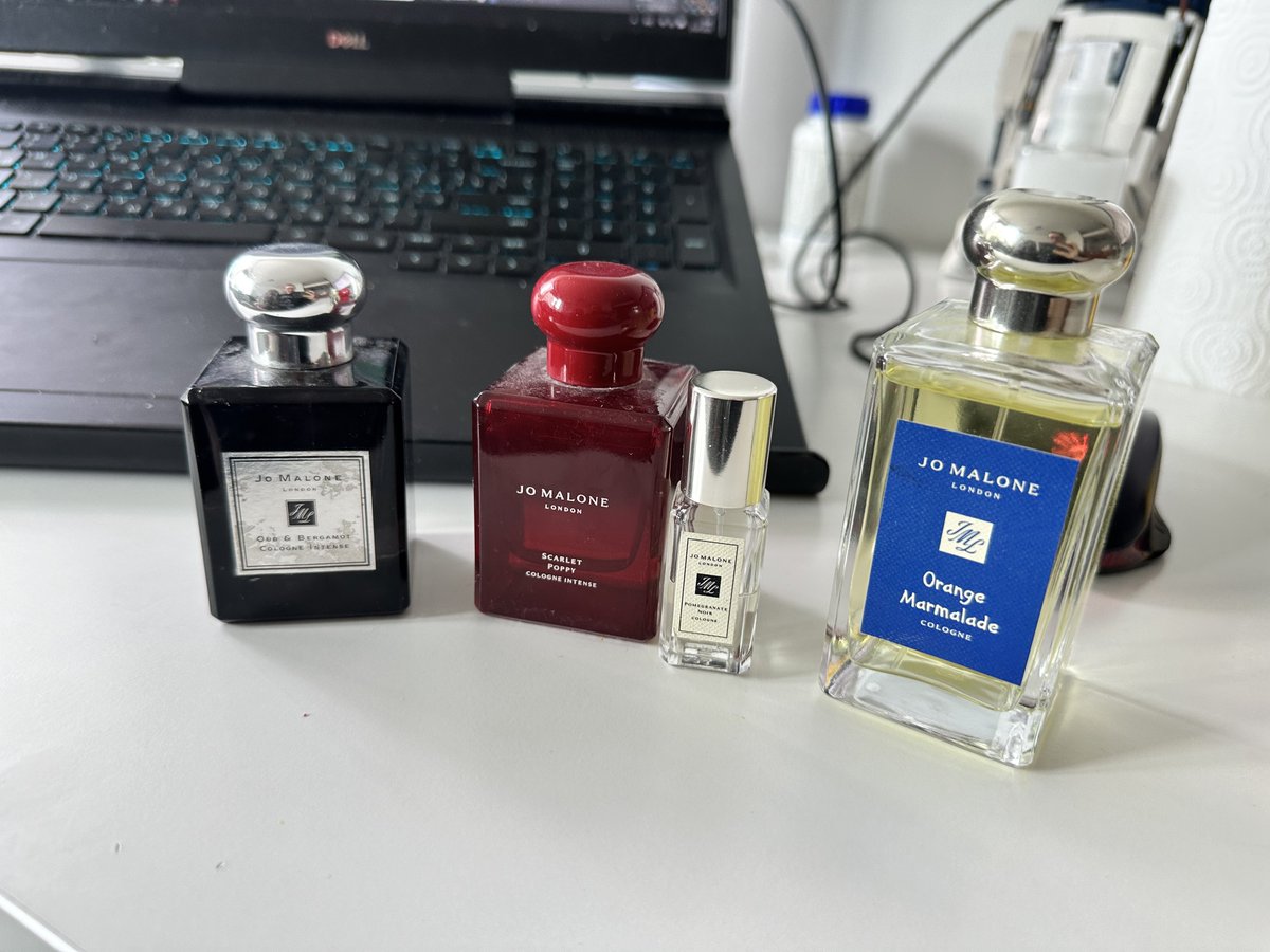 MaryTyu's tweet image. я не плачу, просто нормальные отношения в глаз попали
оч люблю жомолому, мне почти все их ароматы заходят что пизда. но для меня это супер база, я не претендую ваще на все эти ниши-хуиши и ладан со столетней пылью, бетоном и перхотью бабки