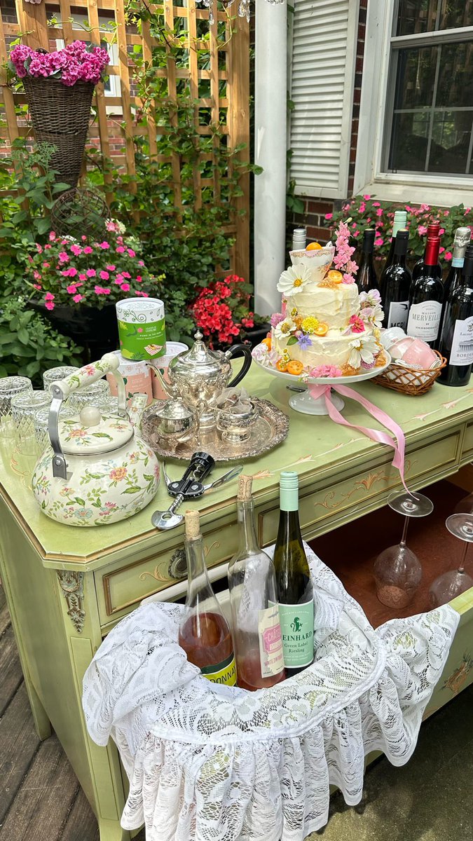 babooshke's tweet image. I had my 4th annual garden party this weekend 🌸🐛🎂