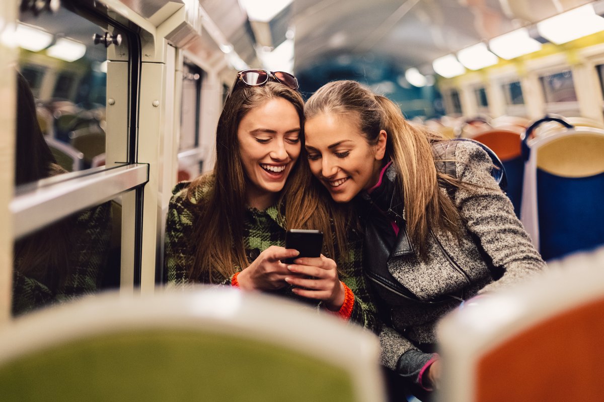 IDFmobilites's tweet image. 📚 @imagine_R_, ce n’est pas que pour les cours !
Il vous emmène aussi sur des #sorties entre potes, des concerts, des matches, des escapades dans toute l’@iledefrance 🚇
➡️ Souscrivez dès maintenant au #forfait qui permet aux - 26 ans d’aller partout !
😉 et le ➕ : vous serez…