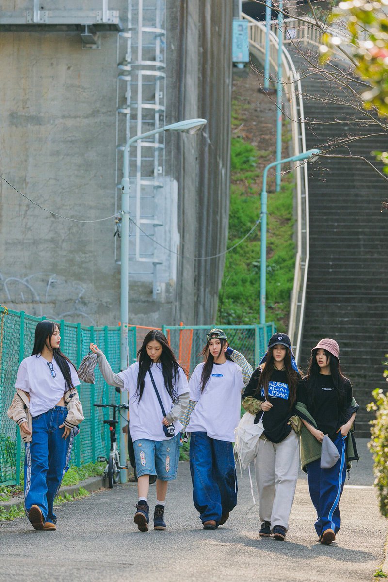 NJchartsJP's tweet image. NewJeansが3年前の今日、7月22日にデビューしました！

#뉴진스와_걷는_세번째_여름 #NewJeans_3rd_Anniversary 
#Happy3rdNewJeansDay