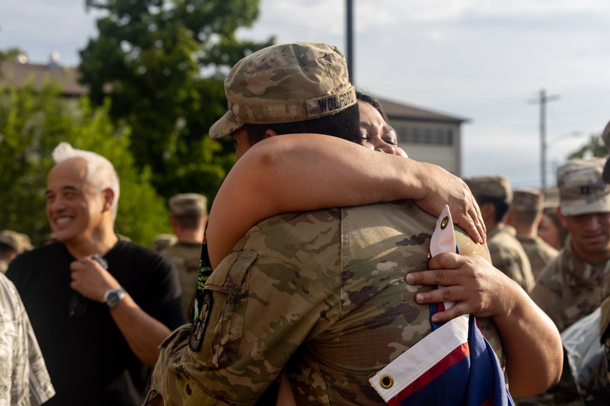 ArmyROTC's tweet image. Cadets assigned to 4th Regiment #AdvancedCamp are marching 4-ward to success as they graduate! #CST2025
馃摳: Norah Hamil, The Ohio State University & Aly Adler, Murray State University, CST Public Affairs Office
Check out the link in our bio for more!