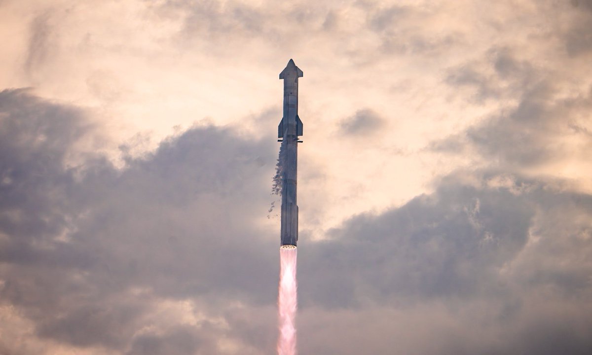 John_Vanture's tweet image. “Starship is the first rocket/spaceship capable of making life multiplanetary, which requires it to be both far more powerful and far more advanced than anything that came before.”
– Elon Musk